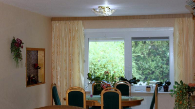 Im Erdgeschoss dominieren der Wohn- Essbereich