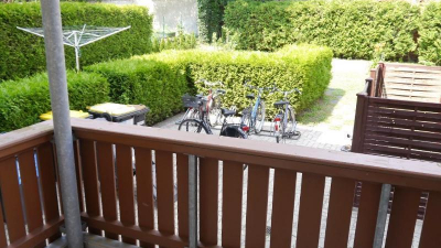 und einen attraktiven Blick vom Balkon auf einen gr&uuml;nen Innenhof.