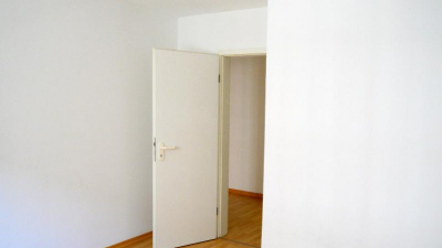 Die Wohnung ist &uuml;berwiegend mit Laminat ausgestattet