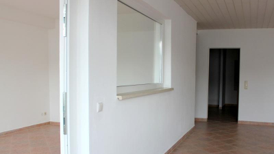 sowie eine zweigeschossige Büroeinheit mit ca. 100 m² sowie eine zweigeschossige Büroeinheit mit ca. 100 m²