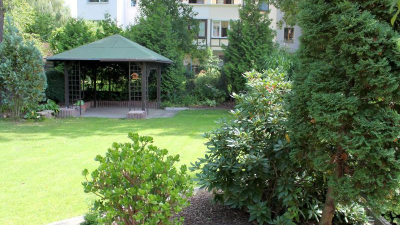 Das gesamte Anwesen macht einen sehr gepflegten Eindruck.