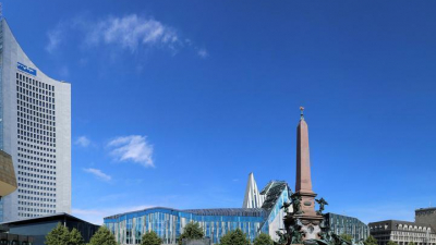 Der Augustusplatz ist mit 40.000 m&sup2; einer der gr&ouml;&szlig;ten Stadtpl&auml;tze in Deutschland,