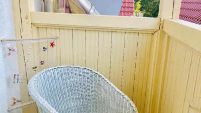 03_nachhause-immobilien_447ea67f4cdff0faf94abee68a94c08f1d619e49 Nur wenige Meter bis zum blauen Gl&uuml;ck ... Ferienwohnung mit Balkon im sch&ouml;nsten Seeheilbad Mecklenburg Vorpommerns