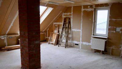 von den Eigent&uuml;mern teilweise saniert.