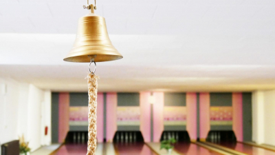 Zeitreise ... Multifunktionelles Veranstaltungsgeb&auml;ude mit Kegelbahn und Gastronomie