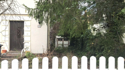 von ca. 120 m&sup2; mit Garten und Garage