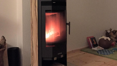 und moderner, eingeschossiger Bungalow