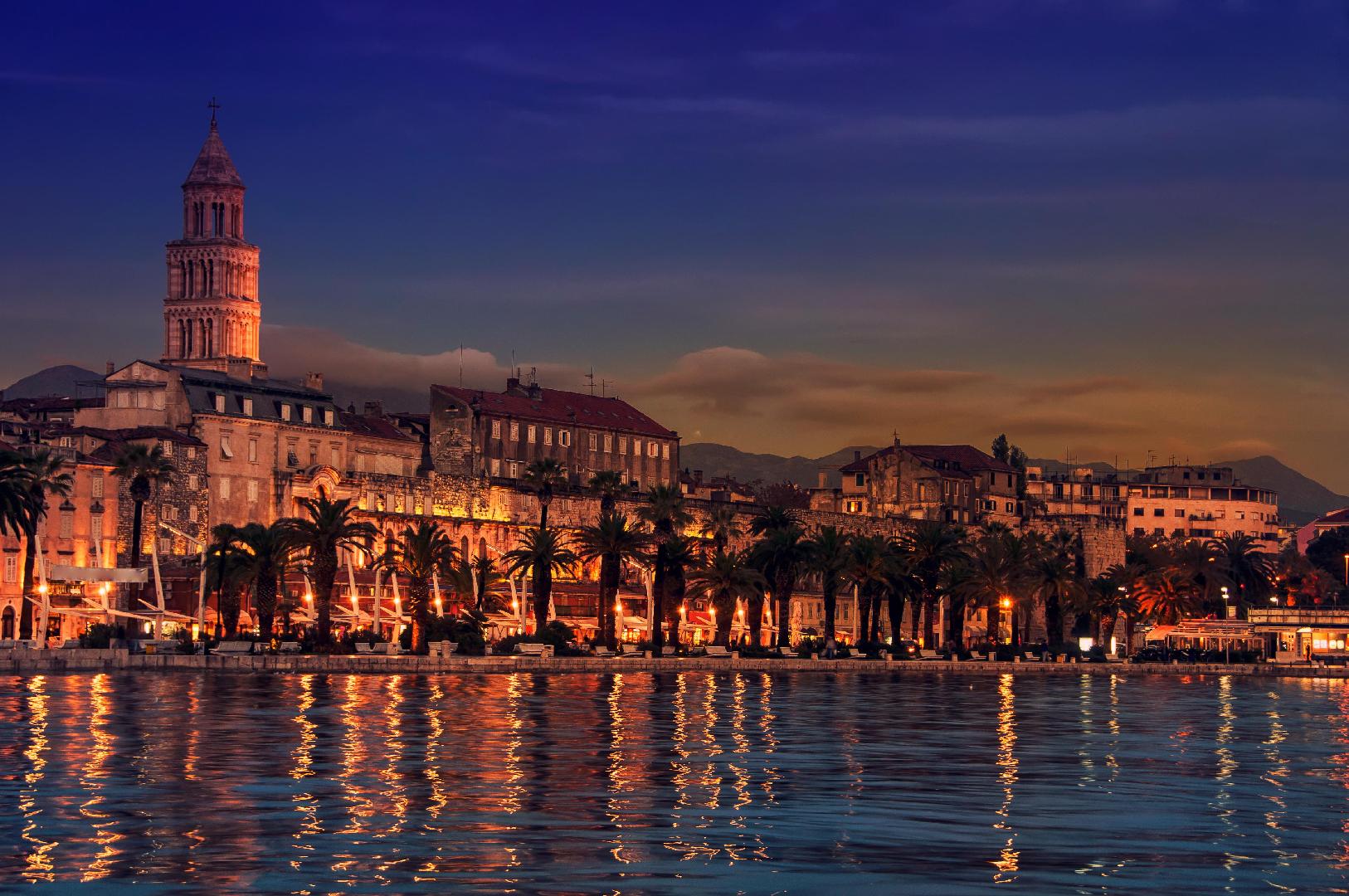 Mit traumhaftem Meerblick Sanierungsbedürftiges Natursteinhaus auf