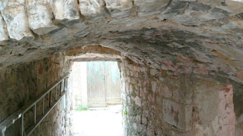 Mit traumhaftem Meerblick Sanierungsbedürftiges Natursteinhaus auf