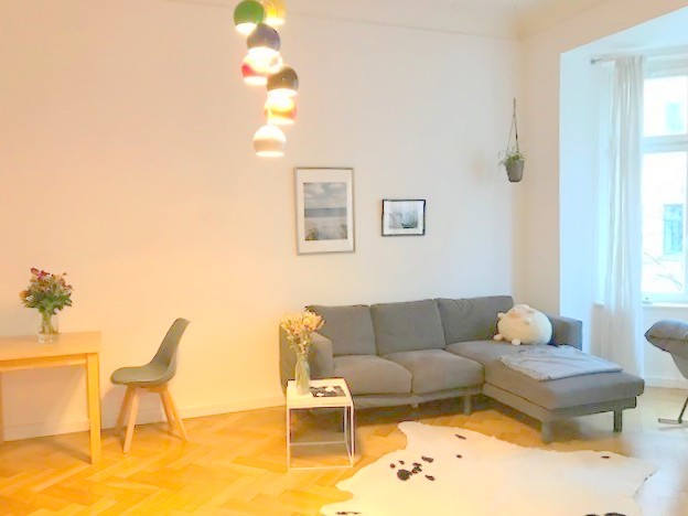 in einem massiv erbauten Mietshaus