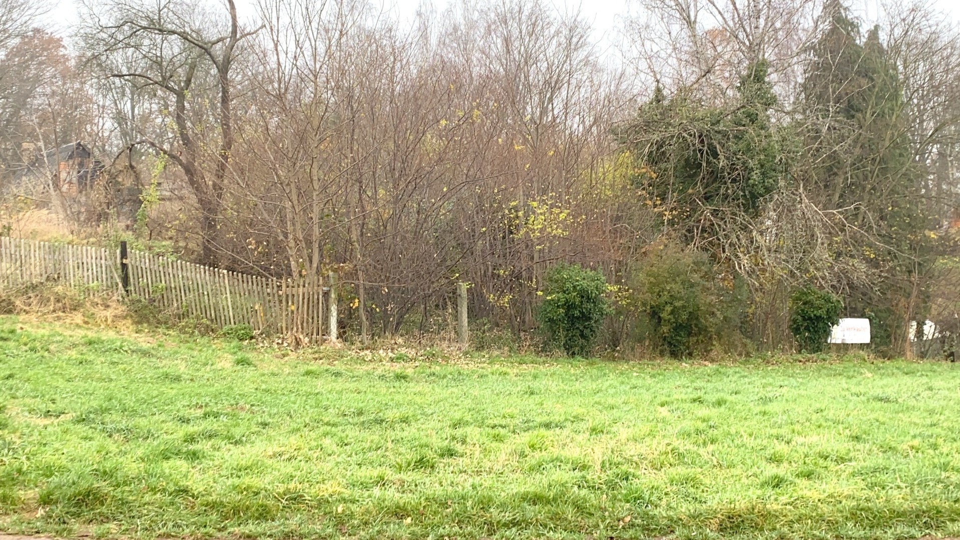 Zum Verkauf steht ein bebautes Wochenendgrundst&uuml;ck 