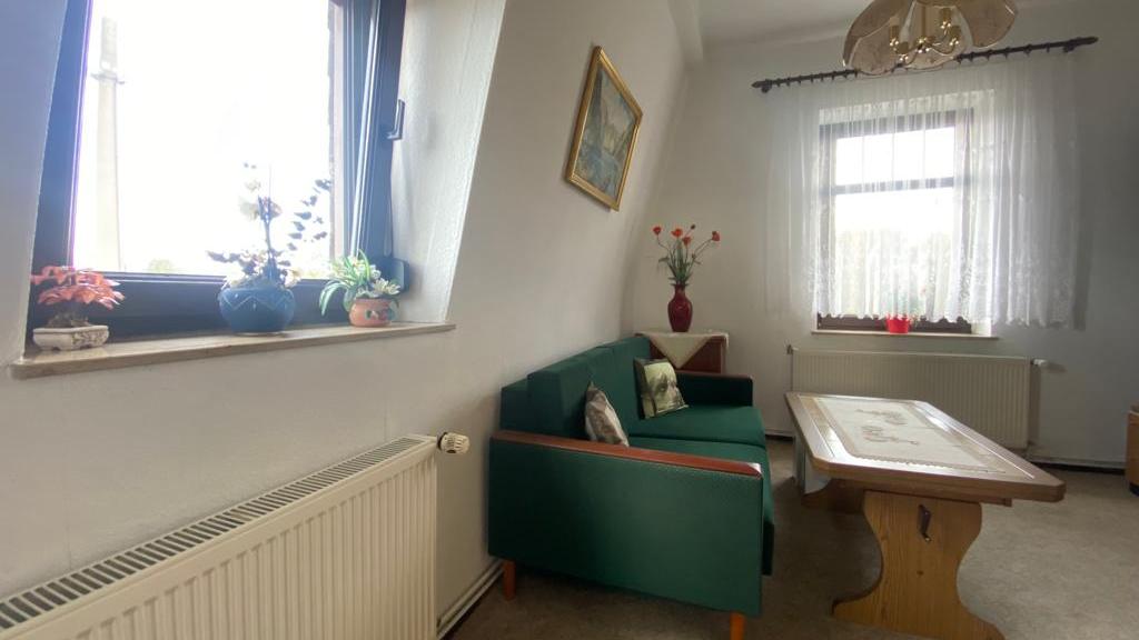 mit sehr gutem Anschluss