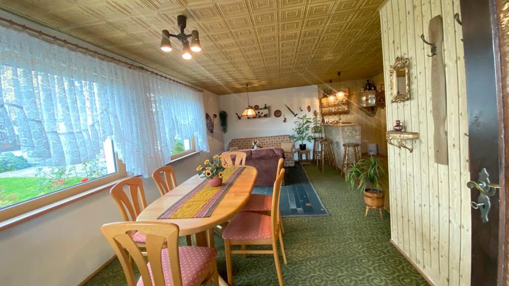 und voll unterkellert.