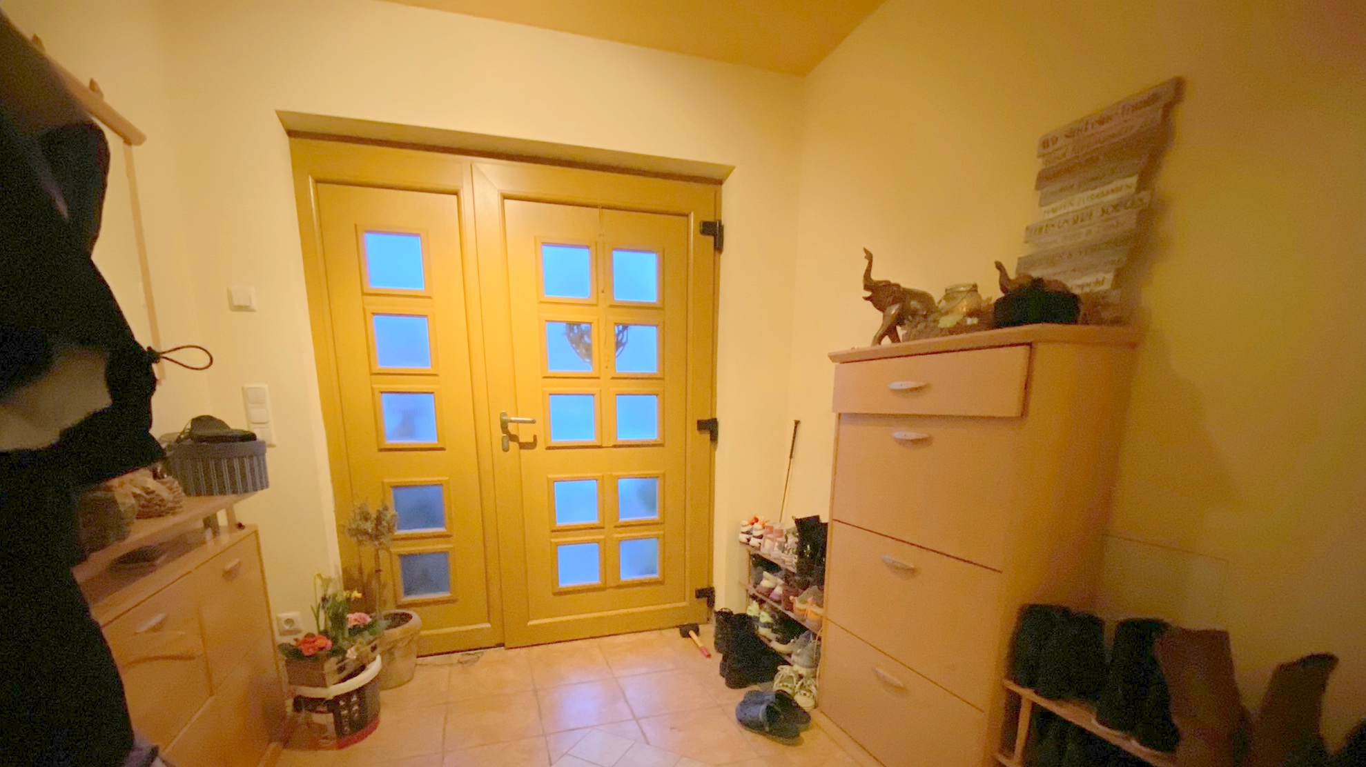 03_nachhause-immobilien_96f8db19-fec1-462c-934a-450b8912e017_bild Reserviert ... Ein moderner Wohntraum mit Swimmingpool, Ausbaureserve und gro&szlig;em Garten