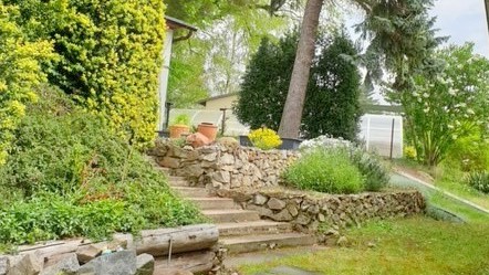 06_nachhause-immobilien_05a42cbe-b7ae-451c-b596-d1016a087cc5_bild Reserviert ... Ein moderner Wohntraum mit Swimmingpool, Ausbaureserve und gro&szlig;em Garten