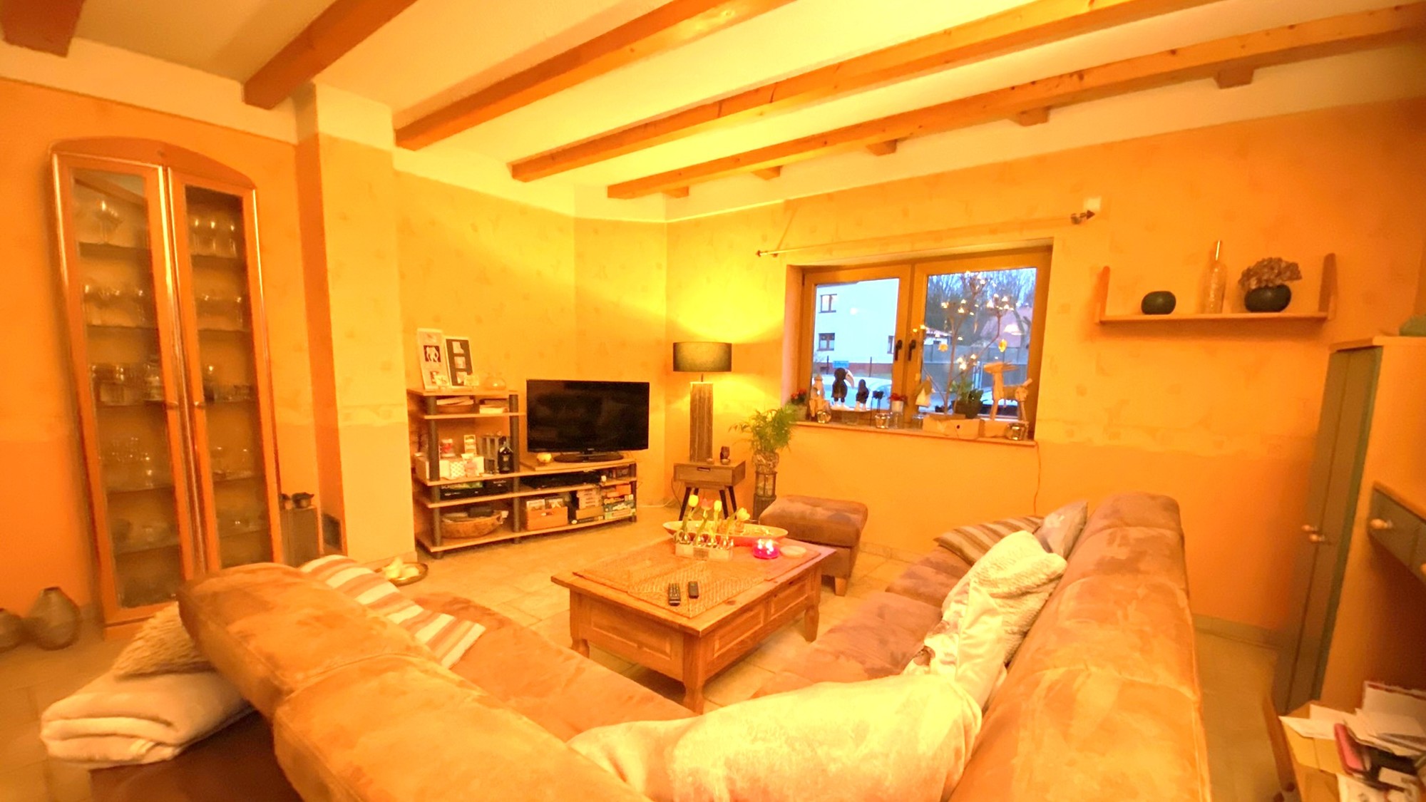 24_nachhause-immobilien_4690a877-c53b-4058-ae97-eb94d6094acb_bild Reserviert ... Ein moderner Wohntraum mit Swimmingpool, Ausbaureserve und gro&szlig;em Garten