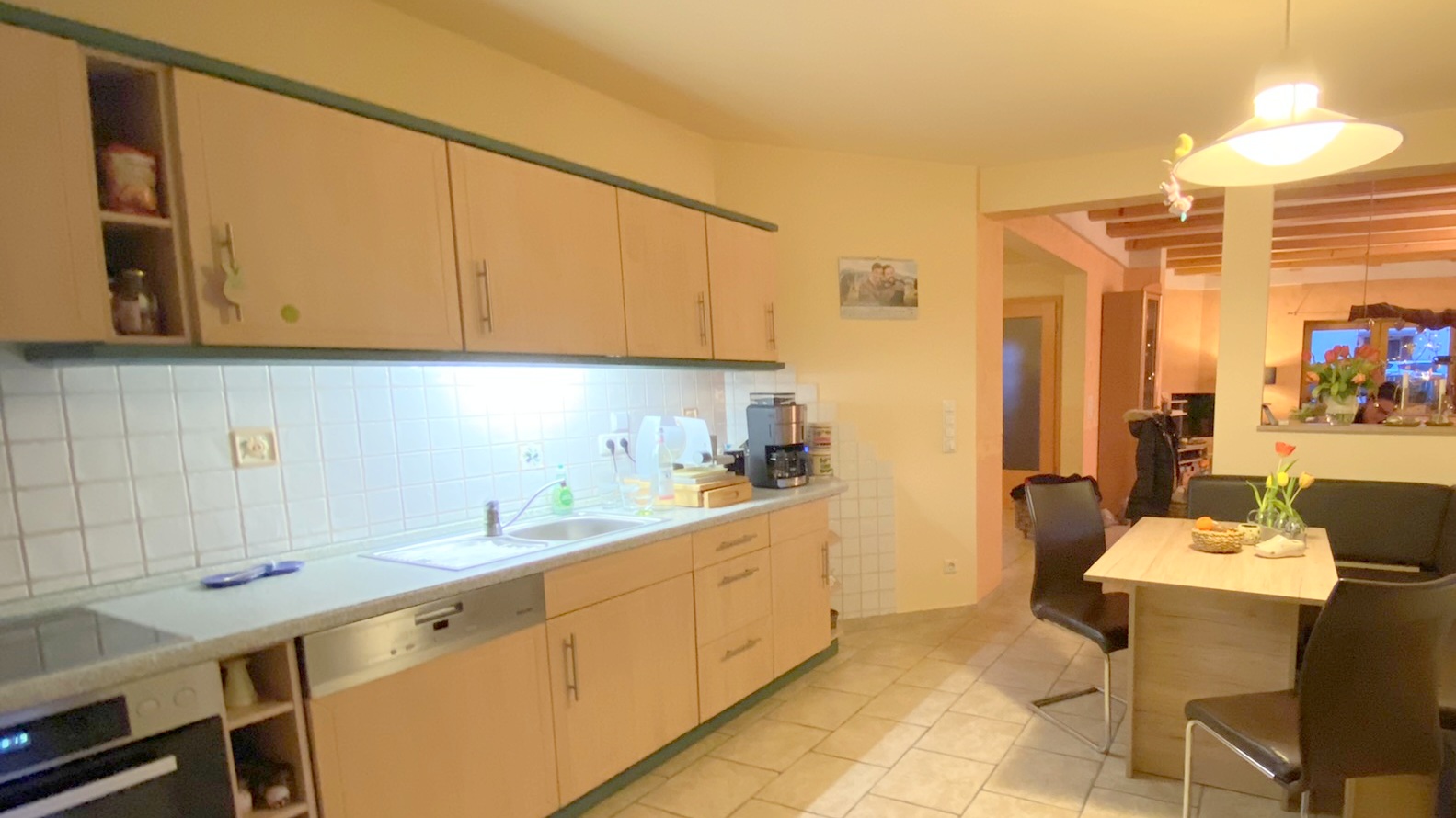 29_nachhause-immobilien_a7794ab2-497e-4d8f-9706-5b98eeeee13c_bild Reserviert ... Ein moderner Wohntraum mit Swimmingpool, Ausbaureserve und gro&szlig;em Garten