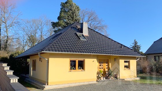 31_nachhause-immobilien_19e3cd50-b07e-4fc1-a069-af5306629195_bild Reserviert ... Ein moderner Wohntraum mit Swimmingpool, Ausbaureserve und gro&szlig;em Garten