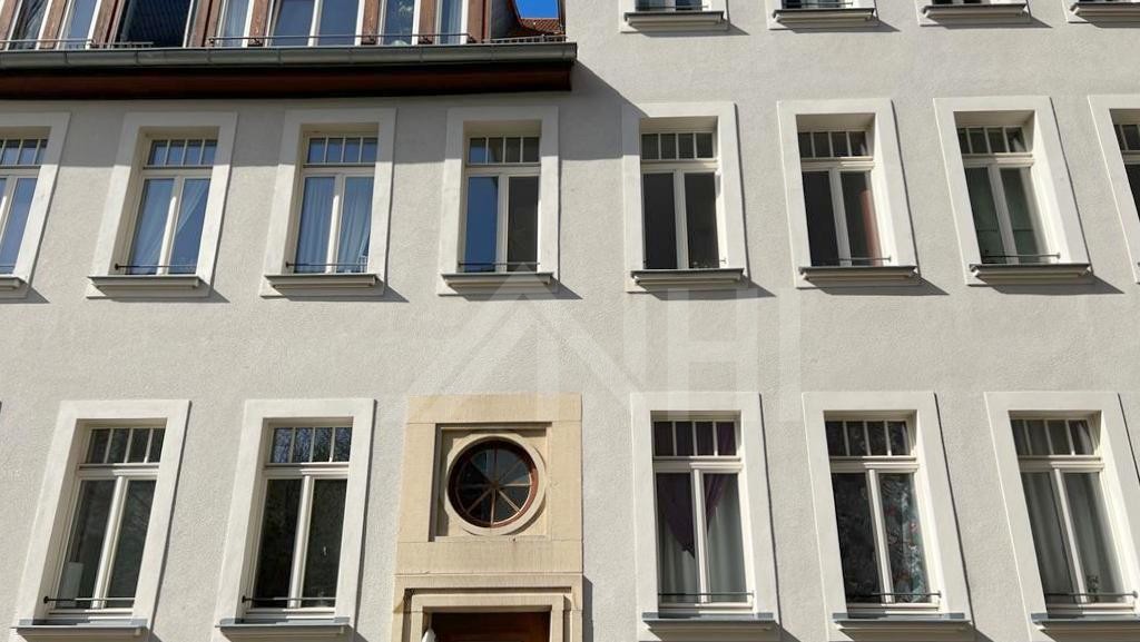 liegt im Hochparterre