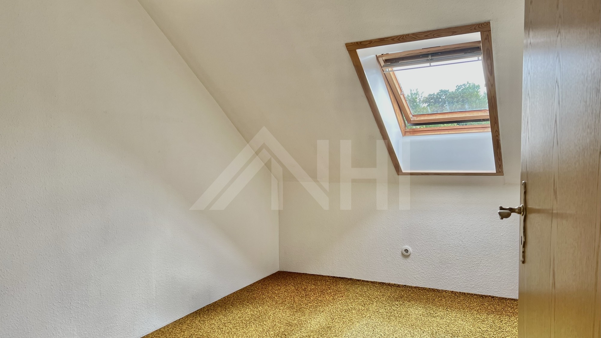 erstreckt sich über zwei erstreckt sich über zwei