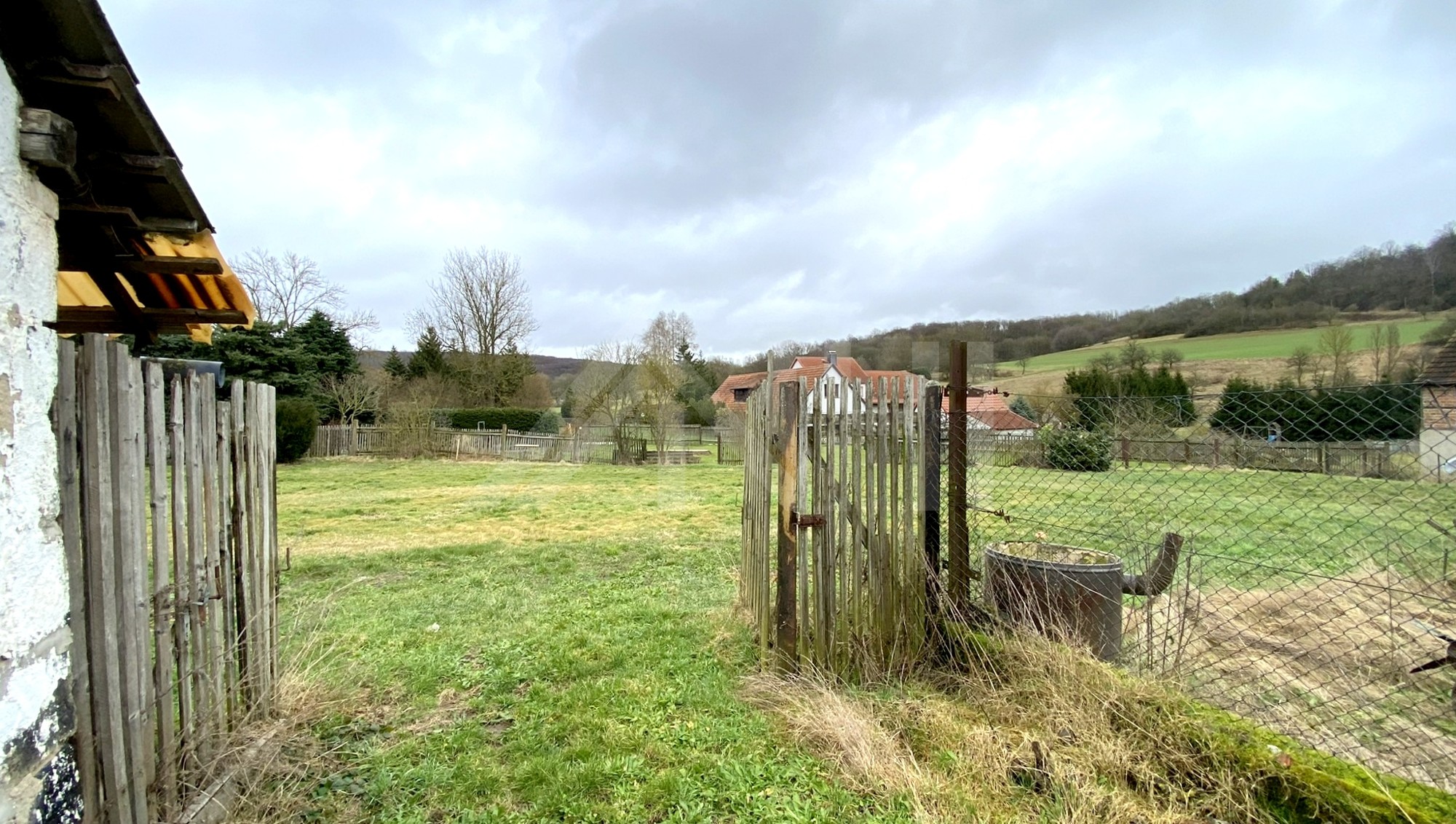 04_nachhause-immobilien_ee5ff3a5-516a-4dbf-b83d-0d0d7c755f70_bild Mach dir deine Welt, wie sie dir gef&auml;llt ... Landidyll mit Sanierungspotential