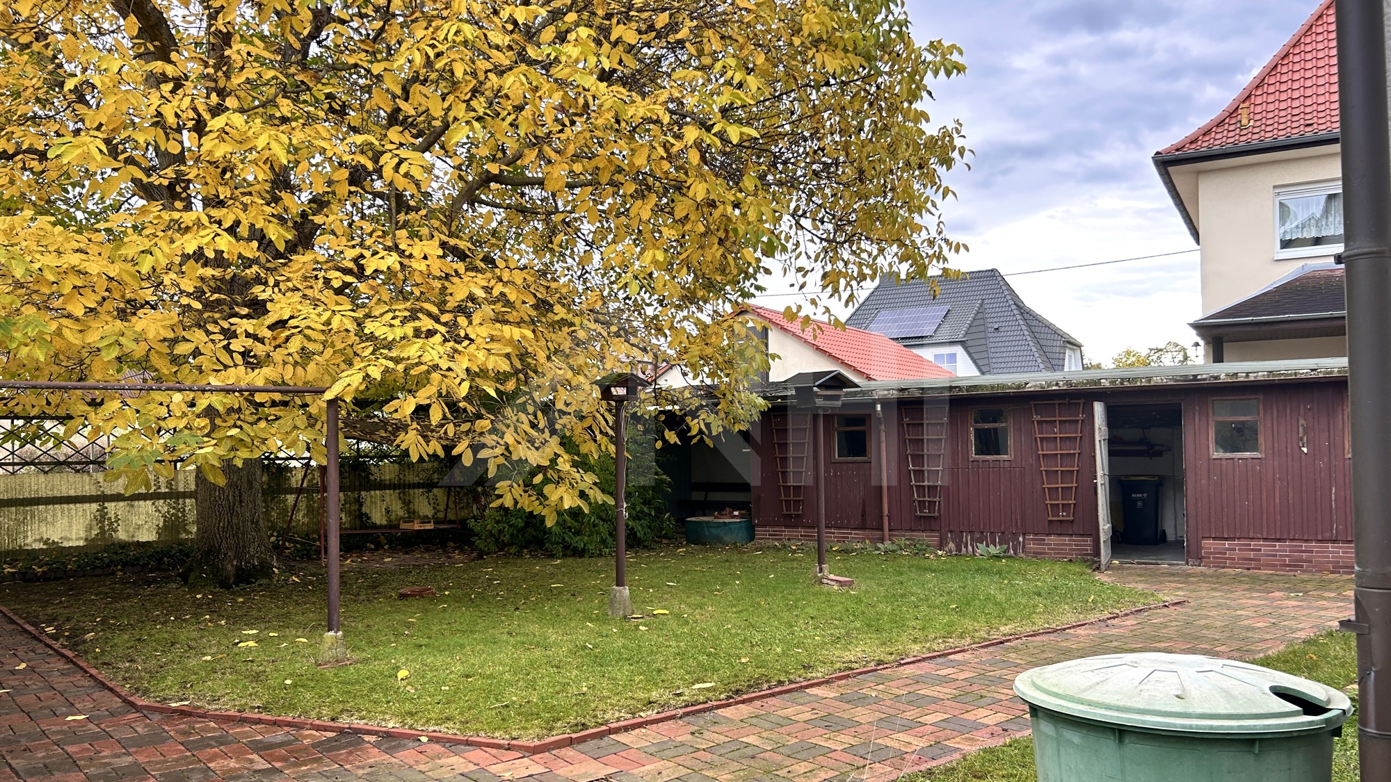 auf einem ca. 900 m&sup2; gro&szlig;en