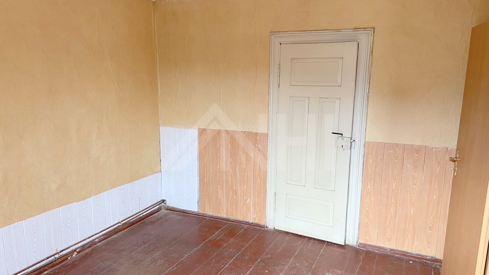 06_nachhause-immobilien_fa0dc86d-1673-4344-bb72-0eaeb50fdafc_bild Optimal f&uuml;r eine junge Familie, die das Wohnen im Gr&uuml;nen sch&auml;tzt ... Kleines Einfamilienhaus auf gro&szlig;em Grundst&uuml;ck