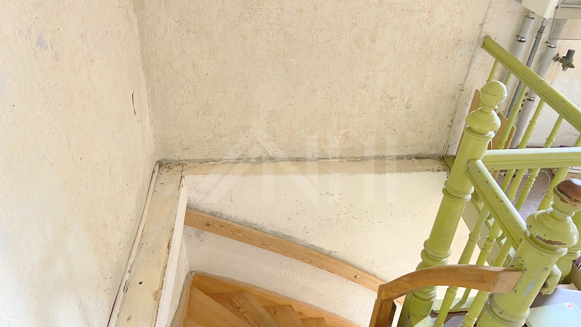 24_nachhause-immobilien_5f73b786-eb18-4ca9-bf89-d05b228dd66f_bild Optimal f&uuml;r eine junge Familie, die das Wohnen im Gr&uuml;nen sch&auml;tzt ... Kleines Einfamilienhaus auf gro&szlig;em Grundst&uuml;ck