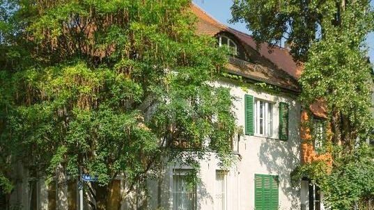 25_nachhause-immobilien_4d58d007-6ff3-4407-b9dd-0c8741f6ca94_bild Einladendes Familiendomizil nähe Völkerschlachtdenkmal ... Einfamilienhaus mit Gestaltungsspielraum im grünen Marienbrunn