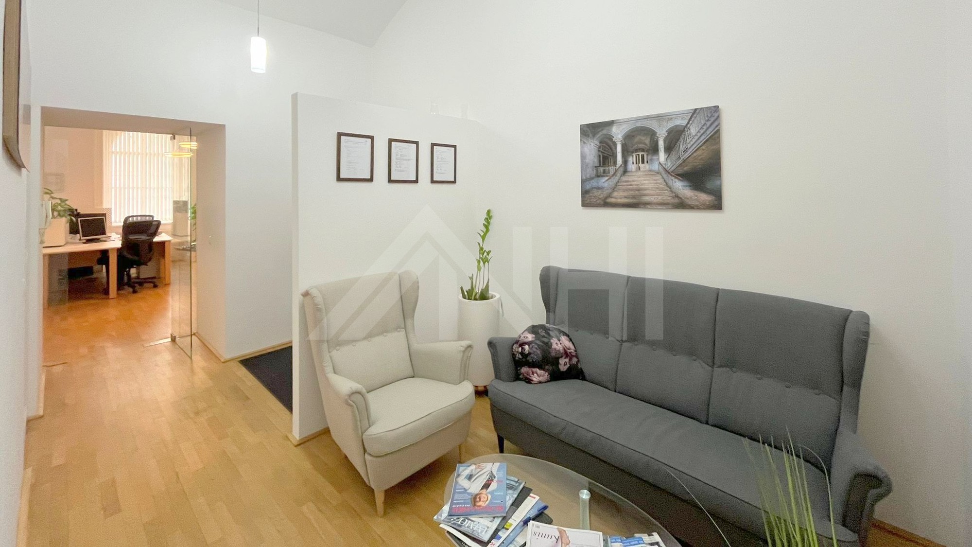 Büro mit Mietvertrag Büro mit Mietvertrag