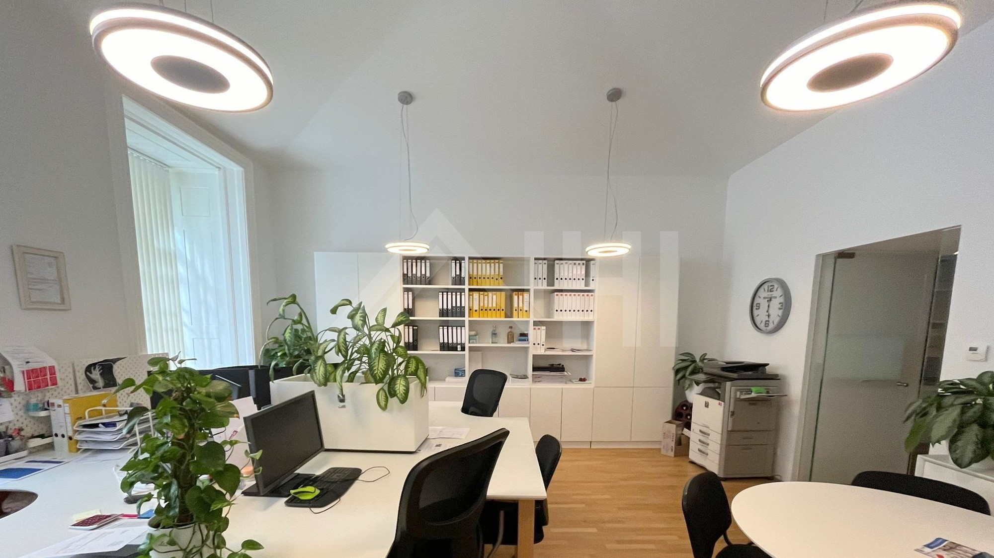 Büro mit Mietvertrag Büro mit Mietvertrag