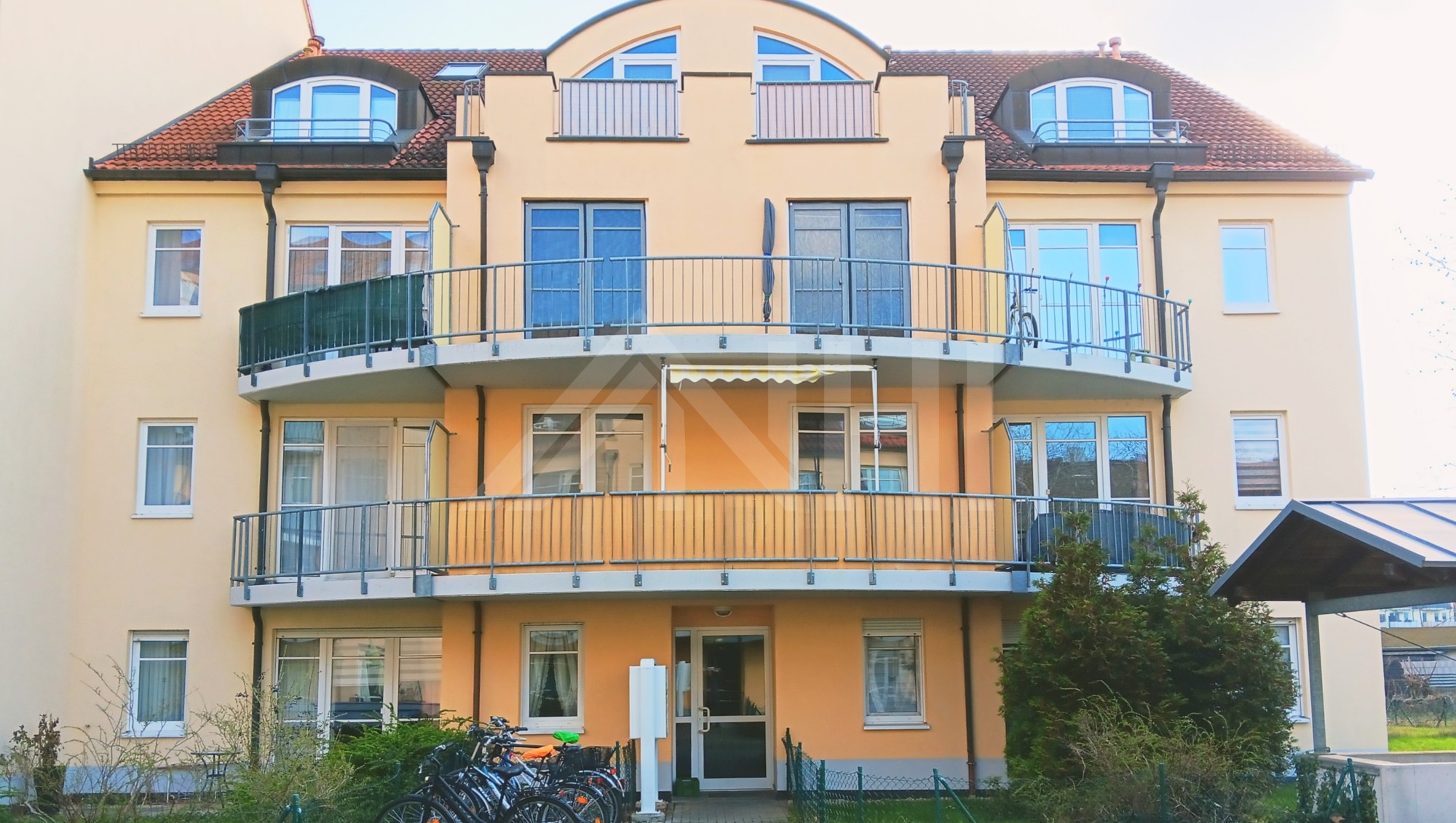 Charmantes City-Appartement ... Ein-Raum-Wunder mit Balkon und Tiefgarage in Bestlage