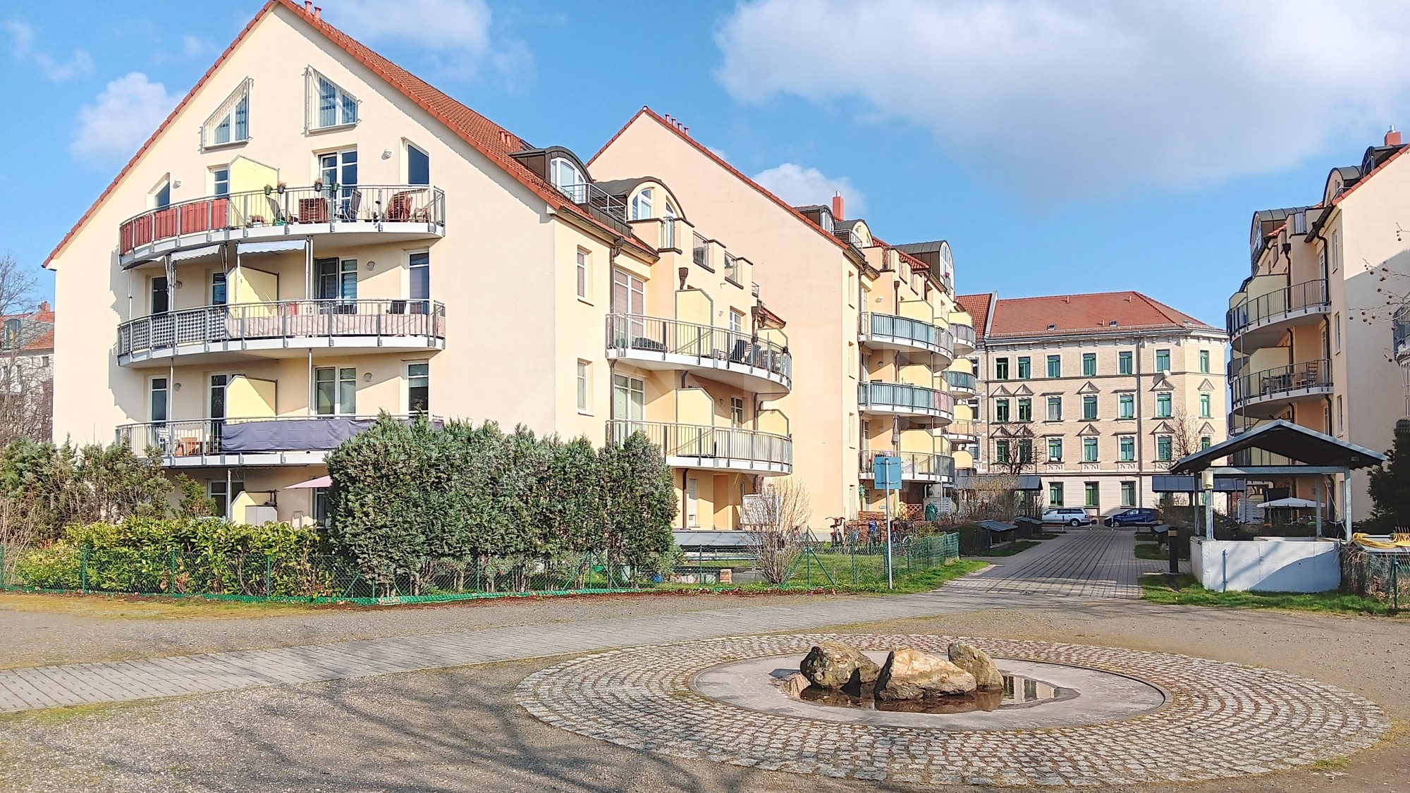 Nach Hause Immobilien Gmbh & Co. Kg Lebensraum Leutzsch Gut vermietete Maisonette mit 2 Balkonen