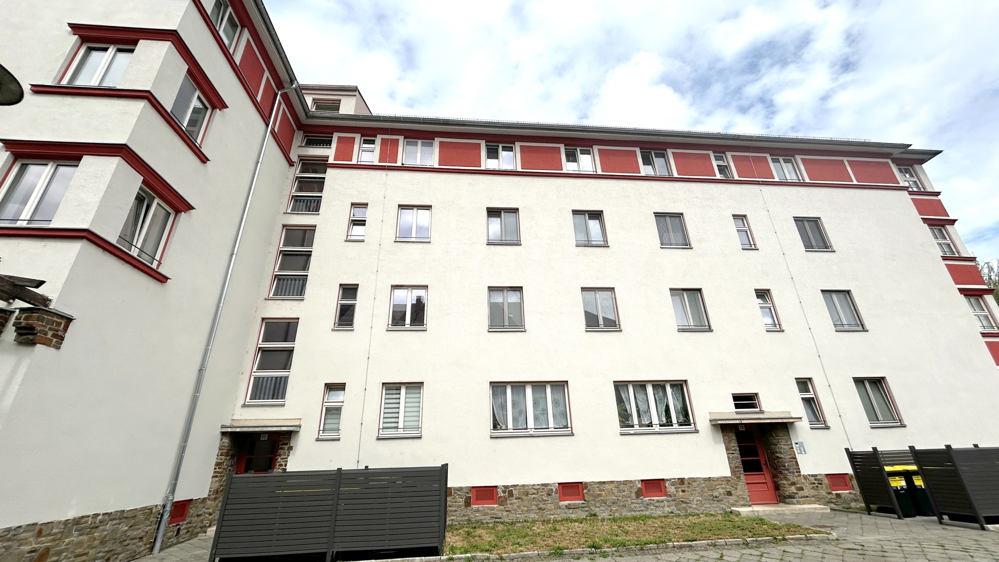Charmanter Altbau trifft modernes Wohnen ... Stilvolle 2-Zimmer-Wohnung in Leipzigs grünem Nordosten, ideal für AFA-Investitionen