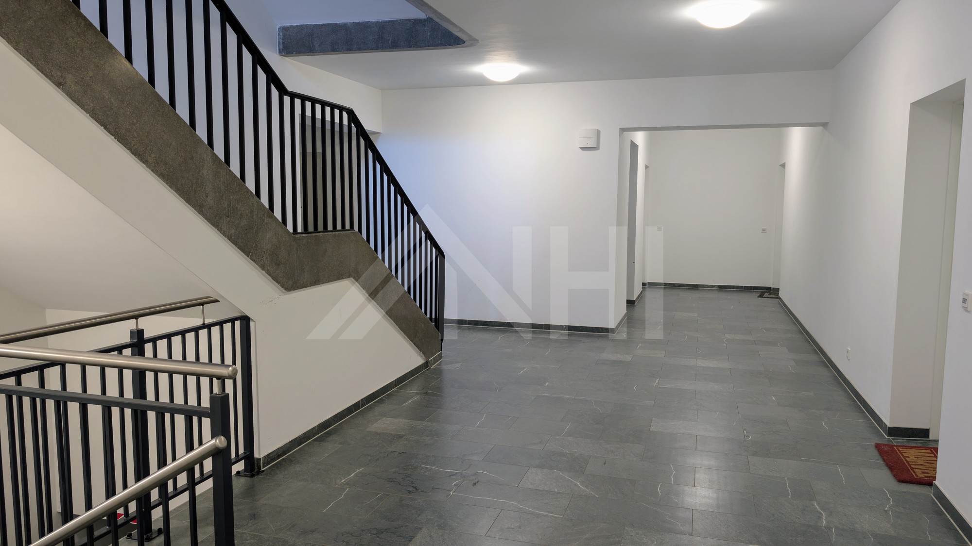 05_nachhause-immobilien_c9a6e0f4-cf90-461b-833a-32bab9d8a4a3_bild Moderne Eleganz trifft Lebensqualität ... Neuwertige 3-Zimmer-Wohnung mit Stellplatz, Garten und Terrasse