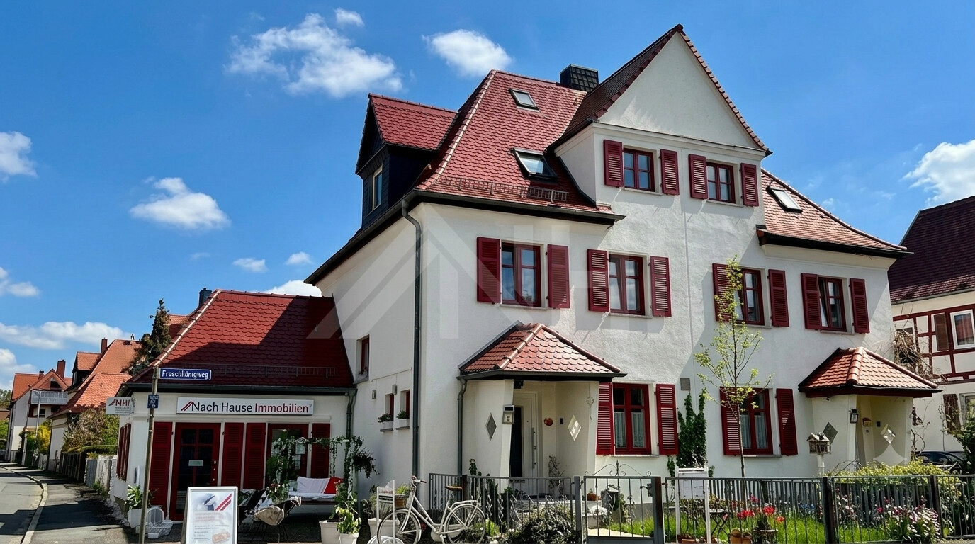 Zwei Generationen, ein Zuhause ... Einzigartiges Doppelhausensemble mit Gewerbeeinheit, Garage und PKW-Stellfl&auml;chen