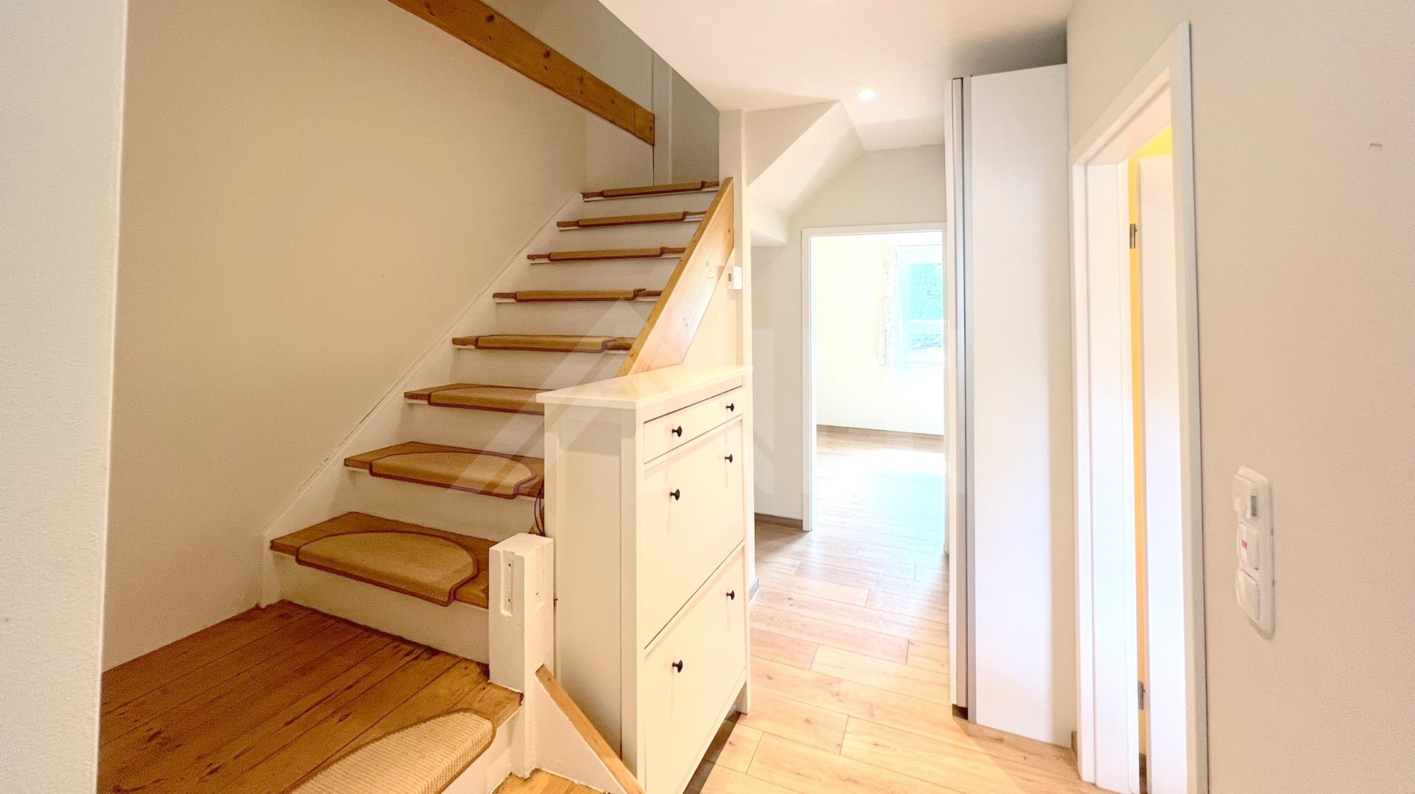 04_nachhause-immobilien_87869a2c-b879-425c-9bf1-87f98d4f906d_bild Verkauft ... Ruhiges Rückzugsdomizil mit großem Garten ... Modernisiertes, stadtnahes Reihenendhaus im historischen Gartenstadtviertel Alt‑Lößnig