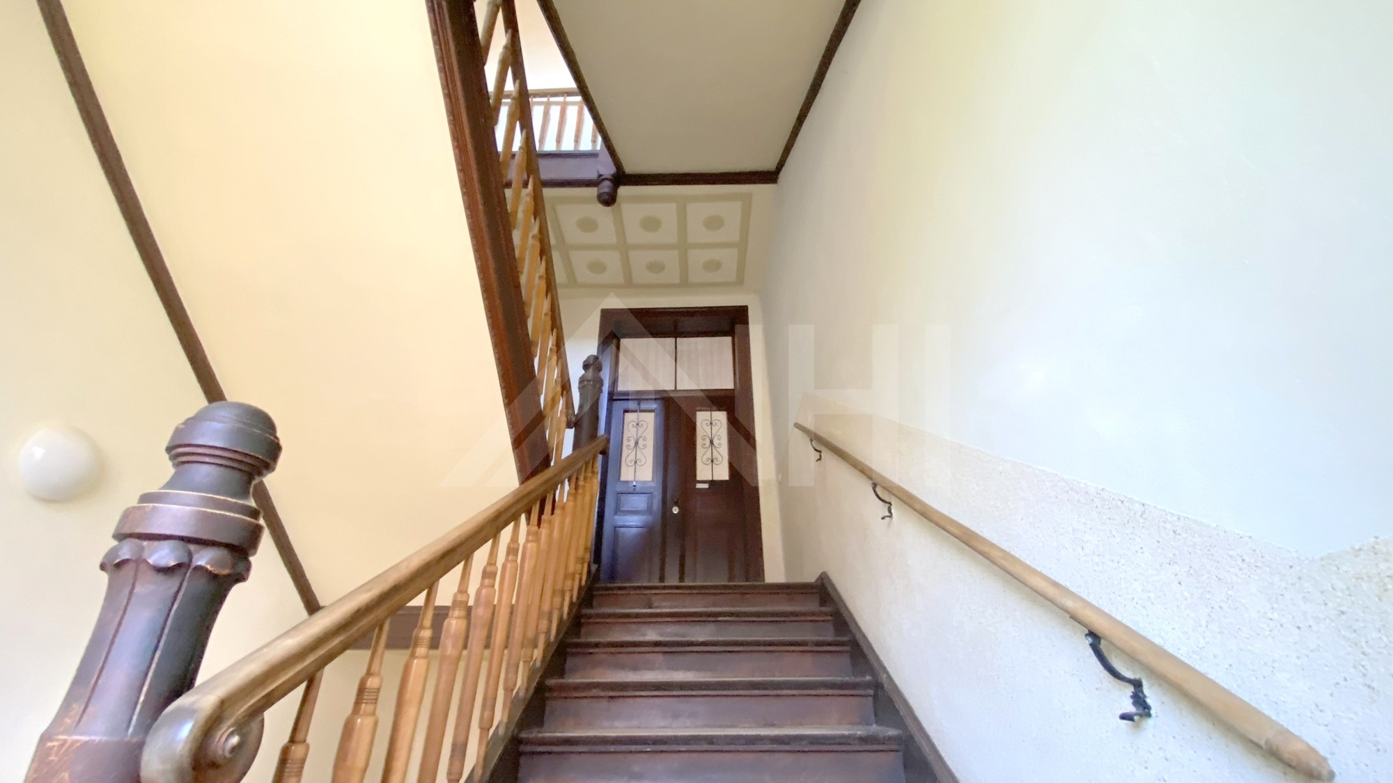 04_nachhause-immobilien_6a3cea00-0b8c-4677-8e09-a0dbeb5b94c7_bild Eine beeindruckende Villa mit 3 Wohneinheiten in einem gepflegten Wohnumfeld ... Willkommen in Borsdorf