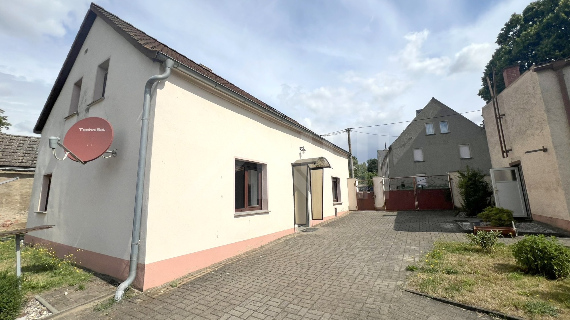 02_nachhause-immobilien_a1d1ff8e-f0f9-4521-843a-57bd2809cb60_bild Ländlicher Charme mit viel Platz ... Gepflegtes Einfamilienhaus mit großem Grundstück in Thallwitz