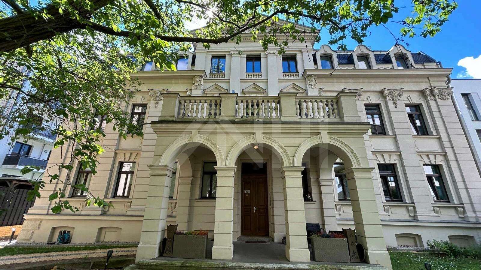 Vermietetes Mikroappartement in 1A-Lage ... Denkmalgerecht sanierte Gr&uuml;nderzeitvilla im Leipziger Waldstra&szlig;enviertel