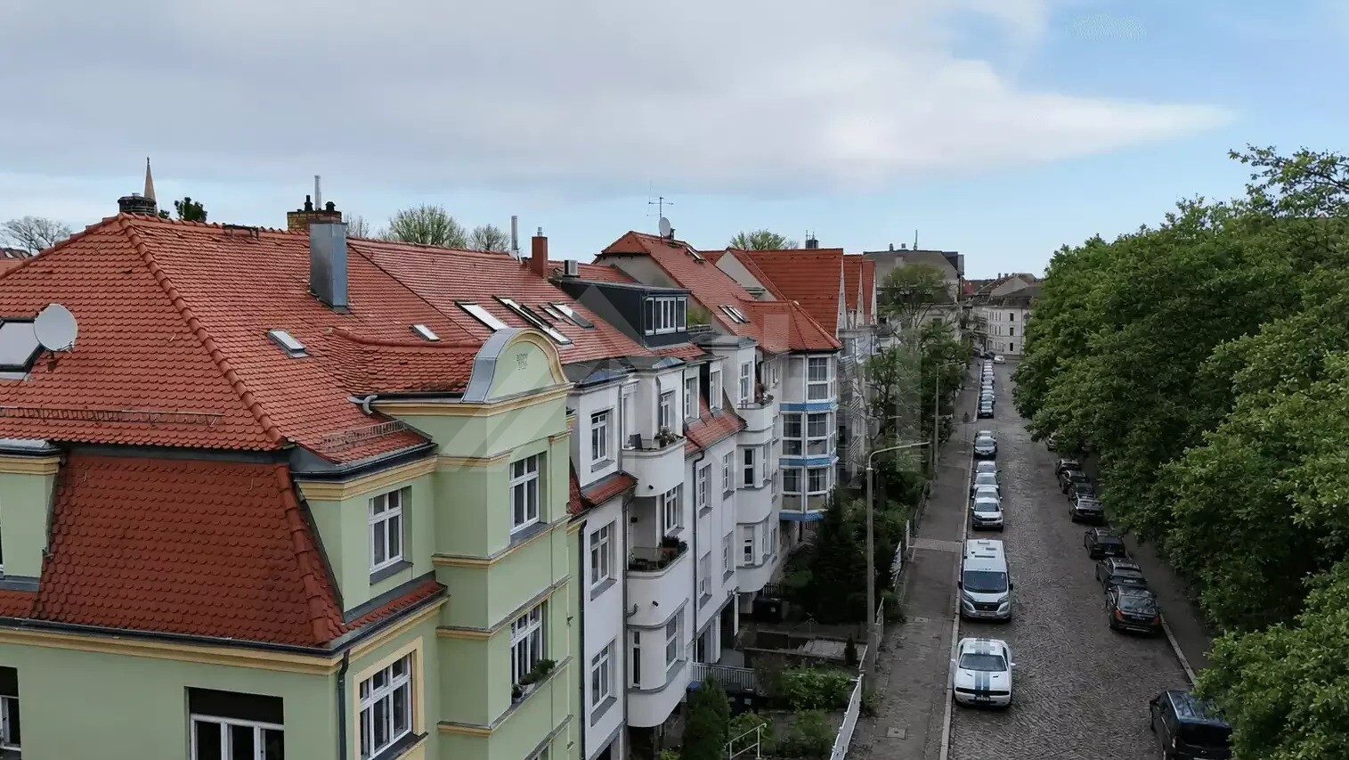 04_nachhause-immobilien_874a4c61-890c-4deb-81eb-034848967510_bild Direkt am Rosental ... Repräsentatives Stadthaus zum sofortigen Einzug