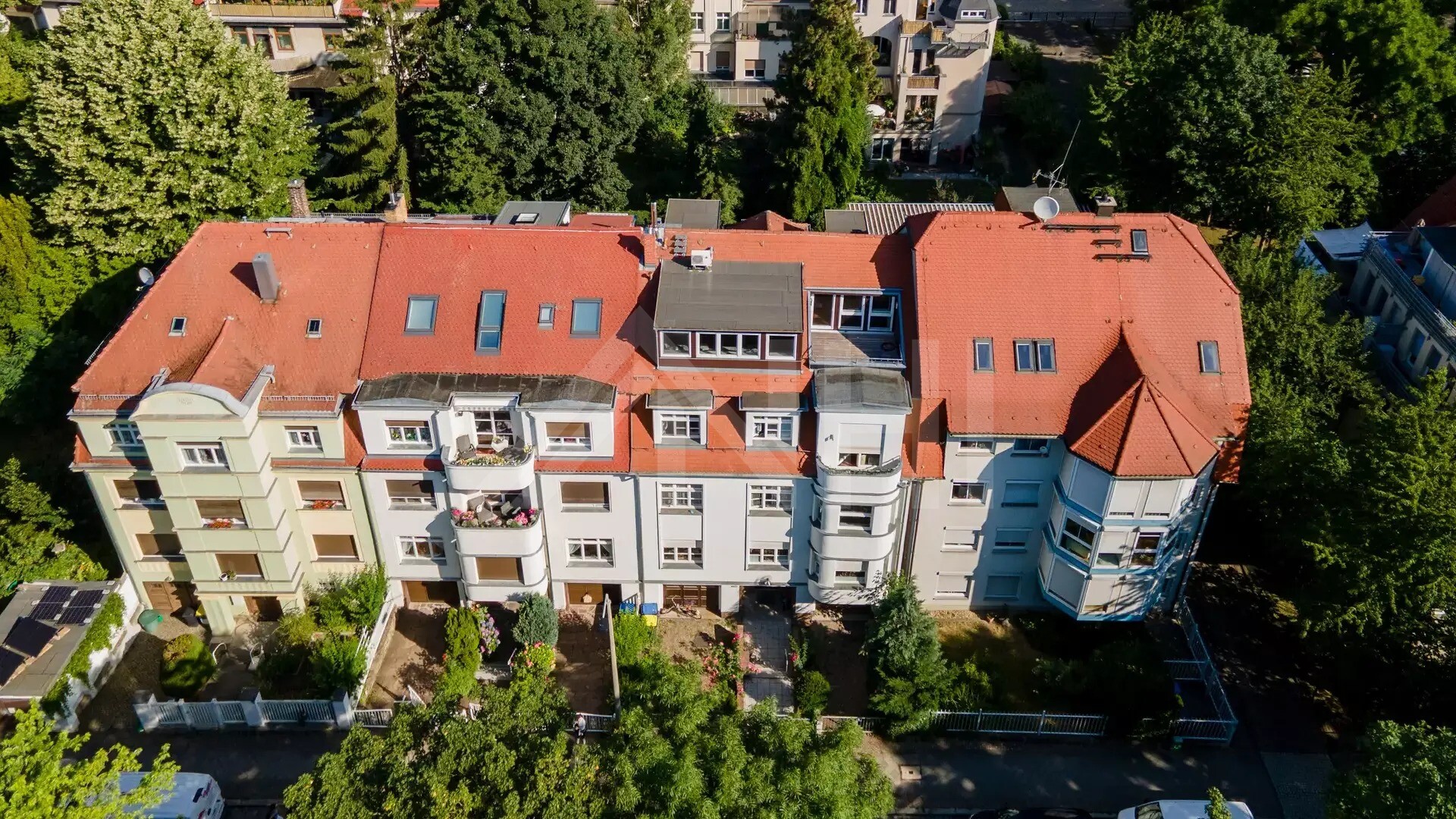 07_nachhause-immobilien_9436b5b6-e528-4788-b4ce-ddb4a906d623_bild Direkt am Rosental ... Repräsentatives Stadthaus zum sofortigen Einzug