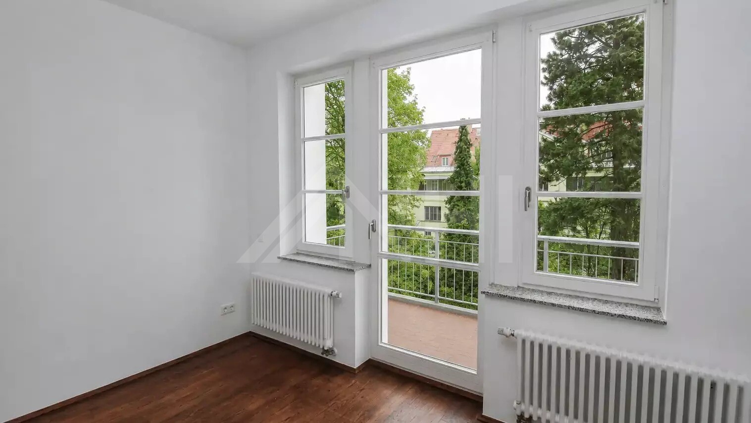 10_nachhause-immobilien_a88991e6-dc63-460e-aac7-32419a5d880a_bild Direkt am Rosental ... Repräsentatives Stadthaus zum sofortigen Einzug