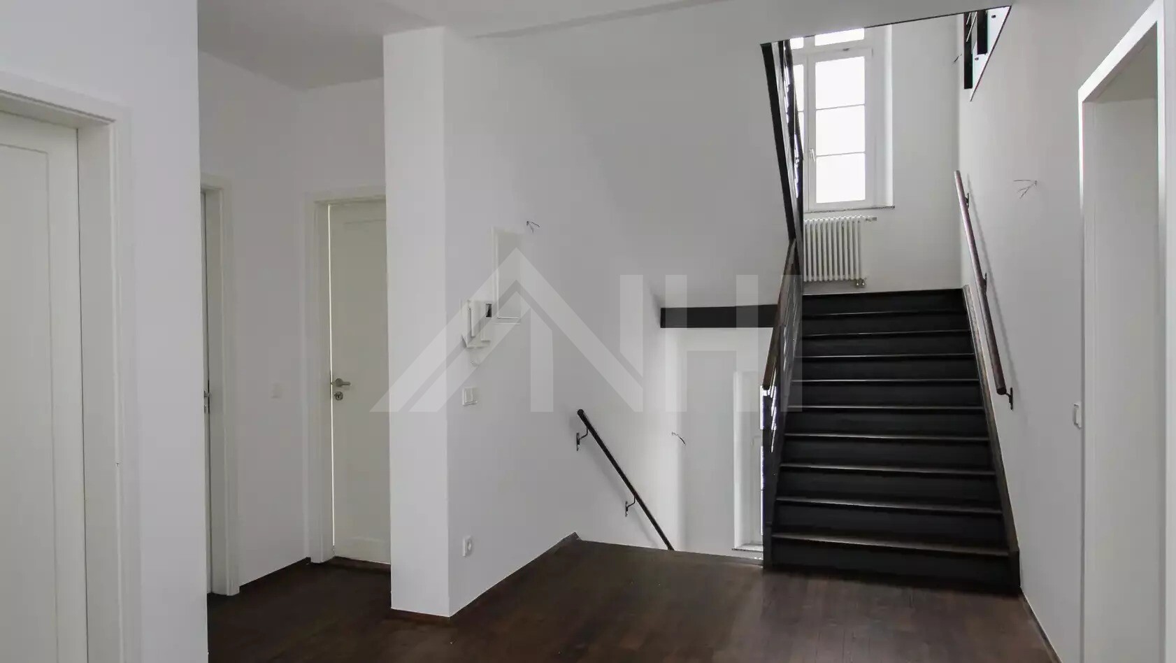 12_nachhause-immobilien_876b3f10-3e70-46c2-894a-2f8ceeb1b784_bild Direkt am Rosental ... Repräsentatives Stadthaus zum sofortigen Einzug