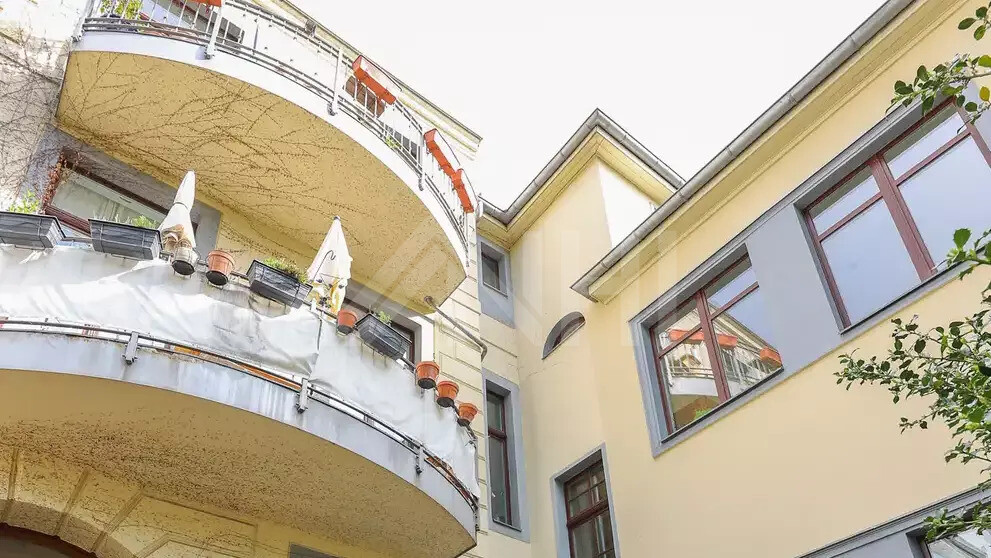 02_nachhause-immobilien_5c9f4196-27d0-4fda-95d9-b55f815b3fce_bild Waldstraßenviertel ... Herrschaftliche 7-Zimmer-Beletage mit Kamin und direktem Gartenzugang